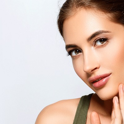 تجميل الأنف السائل في دبي وأبو ظبي